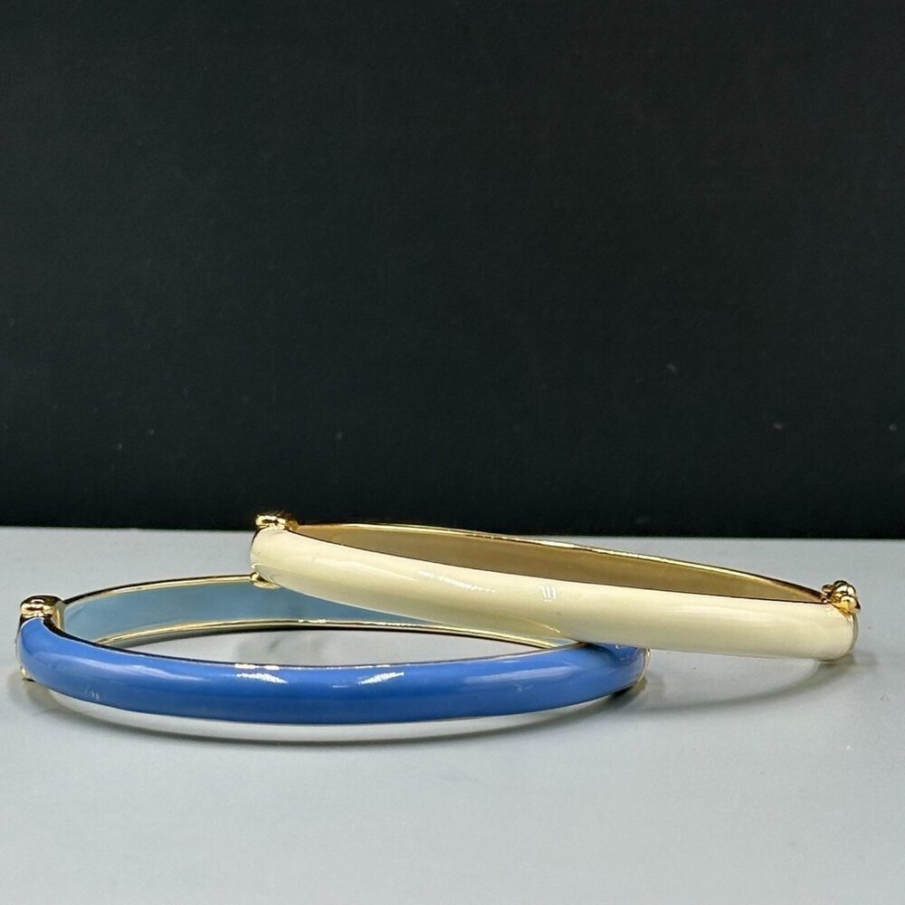 Hinged Bangle Bracelet Set Gold Tone Blue Ivory Enamel Smooth Finish 7.5 Inch